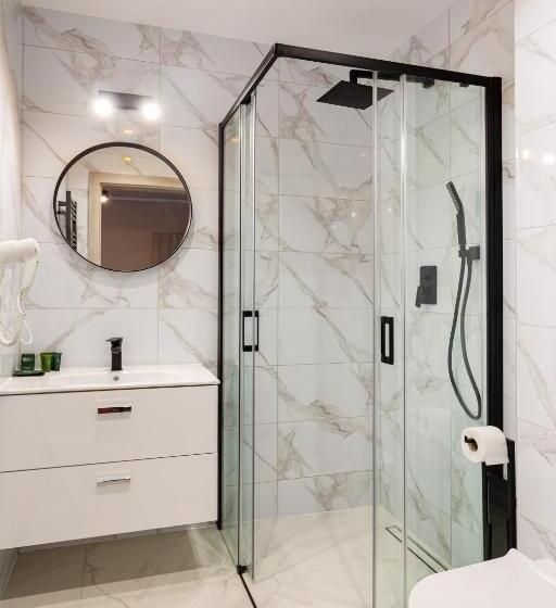 استودیوی استاندارد, Verde Montana Wellness & Spa