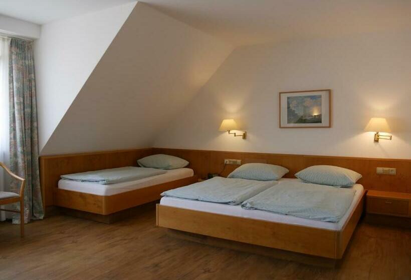 Standard Triple Room, Landgasthof Adler