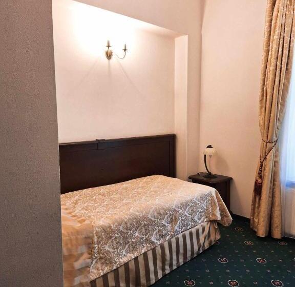 اتاق استاندارد یک نفره, Royal Hotel Modlin