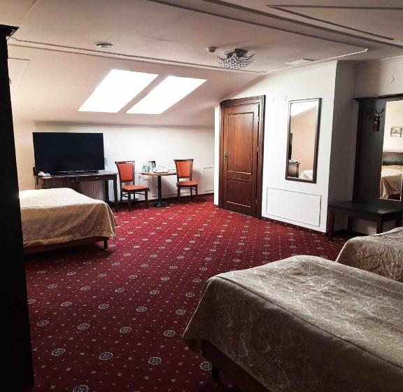 اتاق لوکس خانوادگی, Royal Hotel Modlin