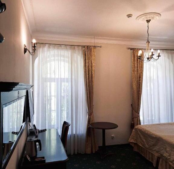 اتاق استاندارد با تخت بزرگ, Royal Hotel Modlin