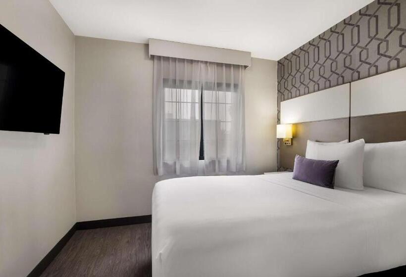 اتاق خانوادگی, Sunset West Hotel, Surestay Collection By Best Western