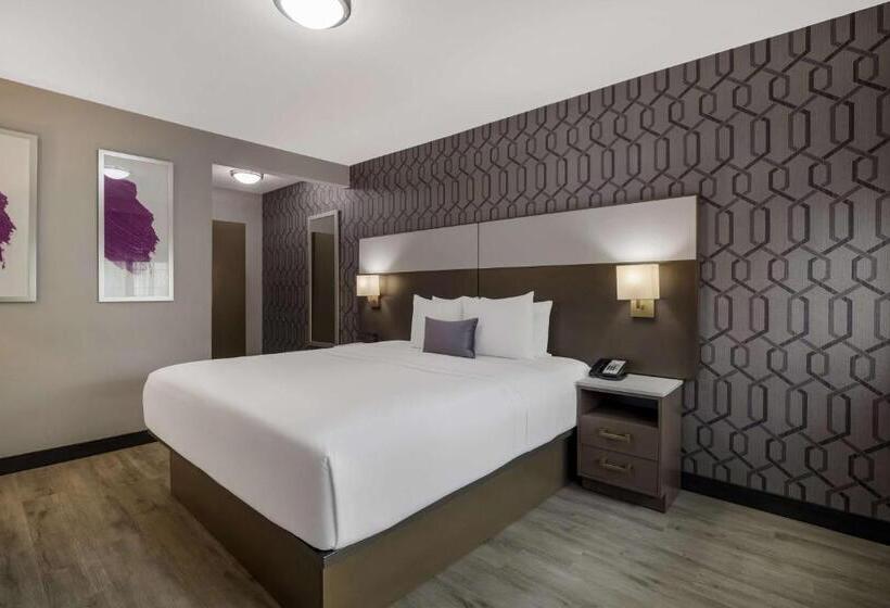 اتاق استاندارد با تخت بزرگ, Sunset West Hotel, Surestay Collection By Best Western