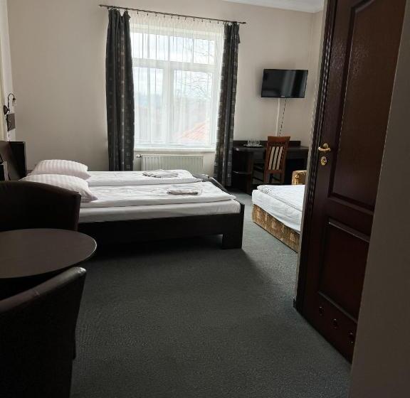 اتاق استاندارد چهار تخته, Villa Carmen