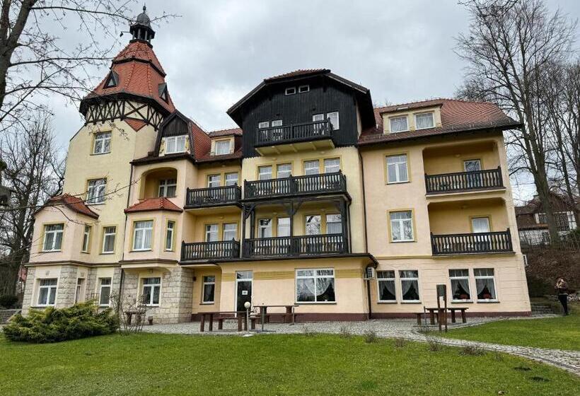 اتاق استاندارد یک نفره, Villa Carmen
