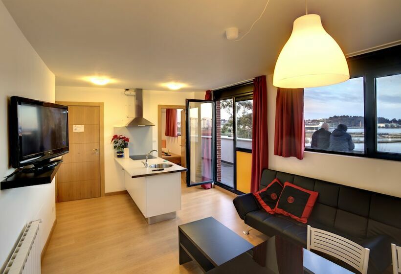 带两个卧室的顶楼公寓, Apartamentos Turísticos Bahía De Boó