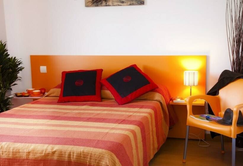 带两个卧室的顶楼公寓, Apartamentos Turísticos Bahía De Boó