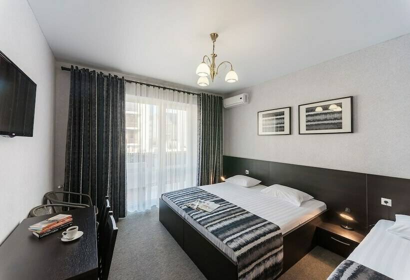 اتاق استاندارد سه نفره, Mini Hotel Platan