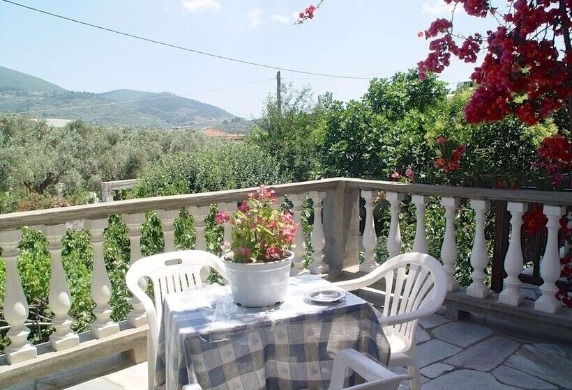 اتاق استاندارد, Christos Guesthouse