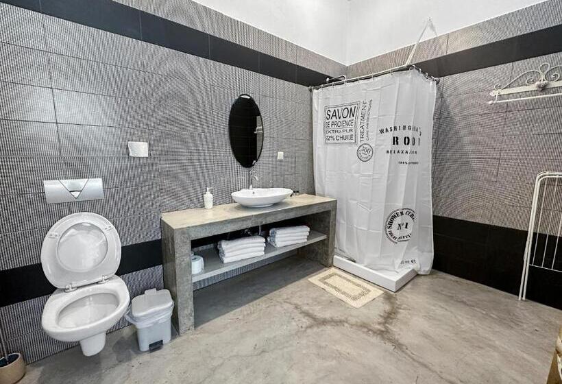سوئیت خانواده 2 خوابه, Serenity Boutique Suites