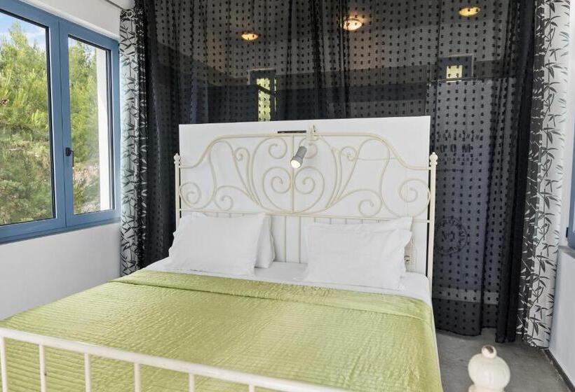 سوییت, Serenity Boutique Suites