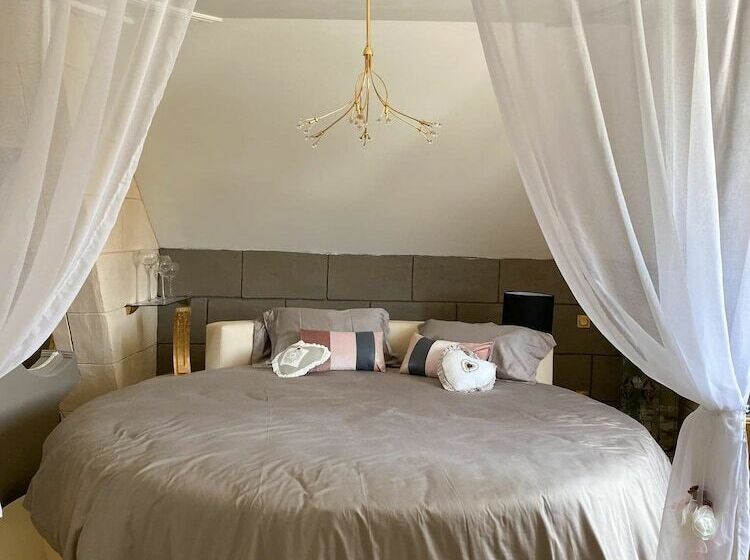 اتاق رمانتیک, Chambres D Hotes Il Piccolo Castello