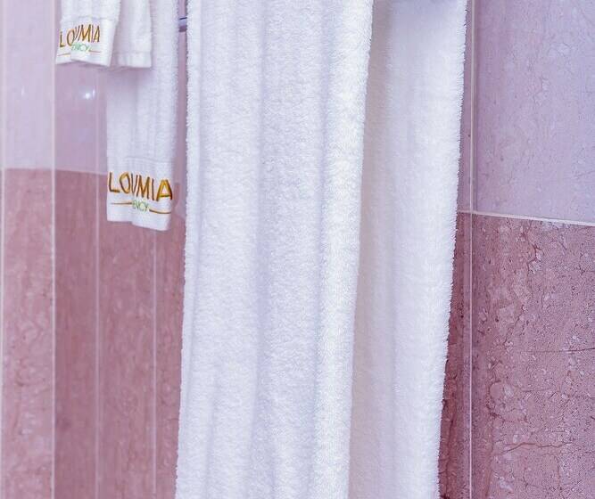استودیو کامفورت, Loumia Residency