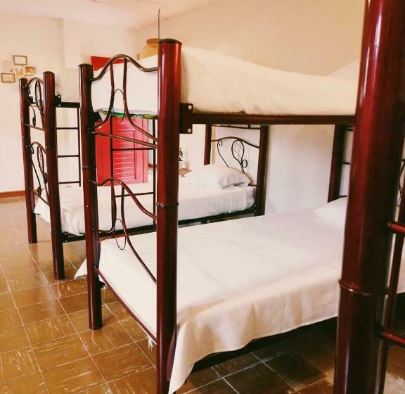 تختخواب در اتاق مشترک, Hacienda El Caney