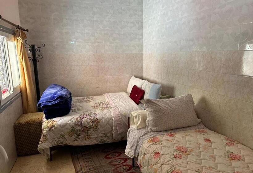 اتاق لوکس, Hôtel Restaurant Asgaour