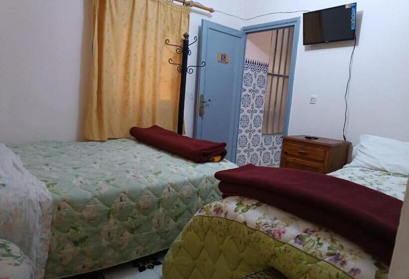 اتاق استاندارد با چشم‌انداز کوهستان, Hôtel Restaurant Asgaour