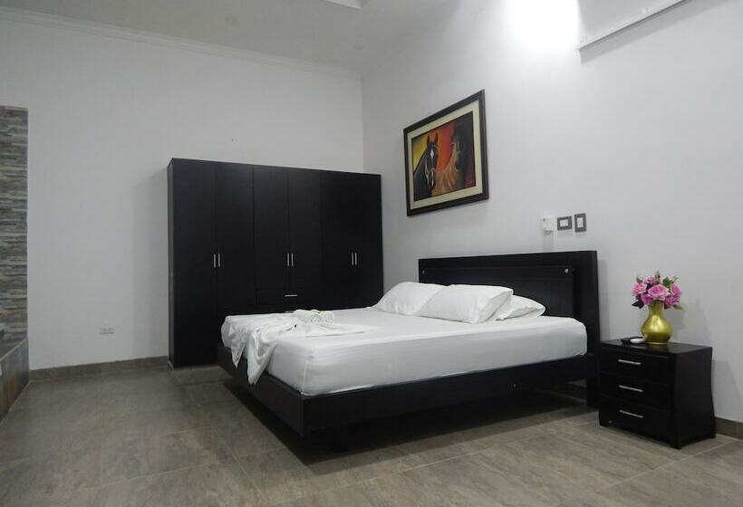 اتاق رمانتیک, Lagos Mar Espinal