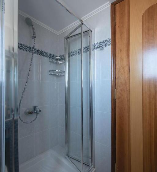 سوییت با چشم‌انداز دریا, Cyrenia Guesthouse