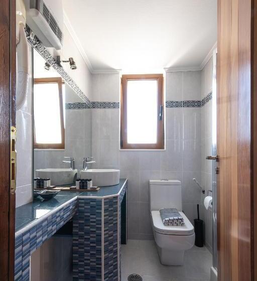 سوییت با چشم‌انداز دریا, Cyrenia Guesthouse