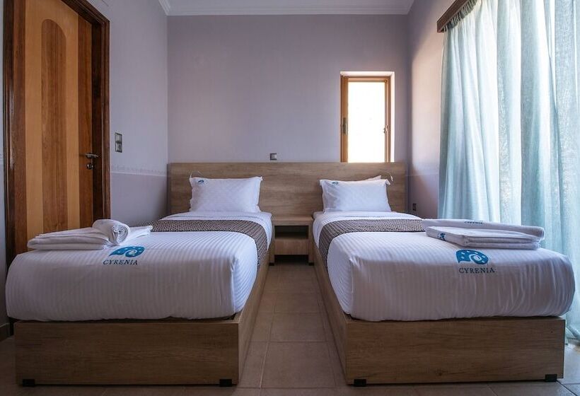 اتاق اساندارد با چشم‌انداز جانبی به دریا, Cyrenia Guesthouse