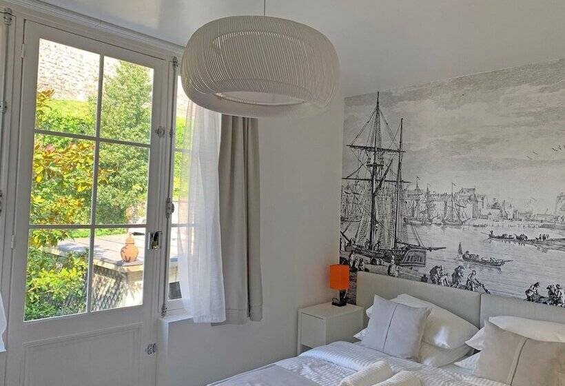 ガーデンビュースイート, Villa Castel Chambres D Hôtes B&b