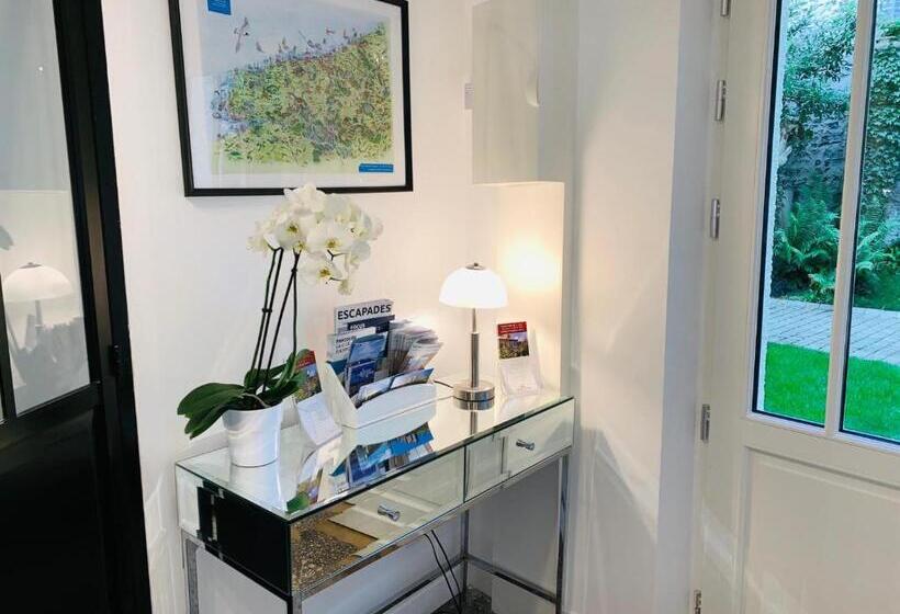 ガーデンビュースイート, Villa Castel Chambres D Hôtes B&b