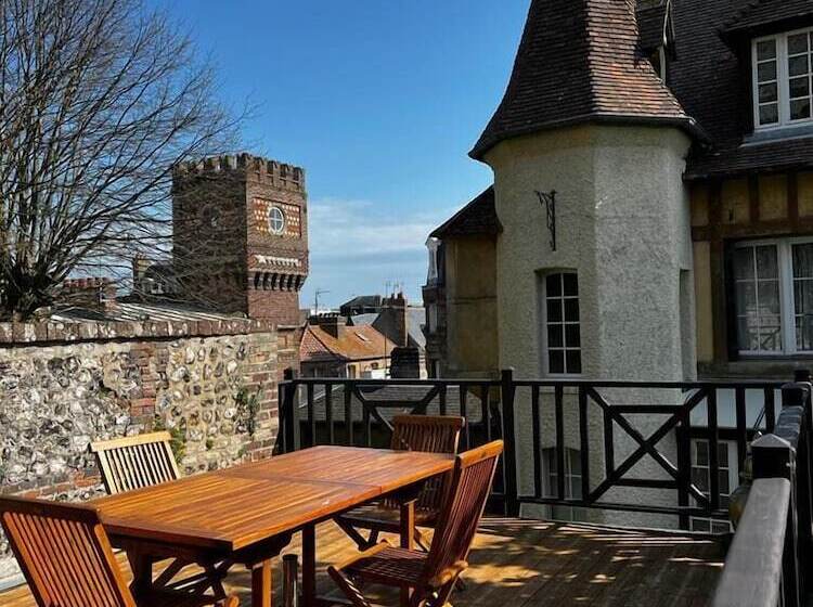 ガーデンビュースイート, Villa Castel Chambres D Hôtes B&b