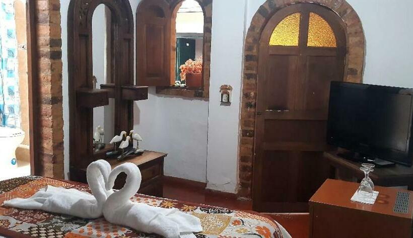 اتاق استاندارد با وان آب گرم, Hospederia Colonial De La Villa