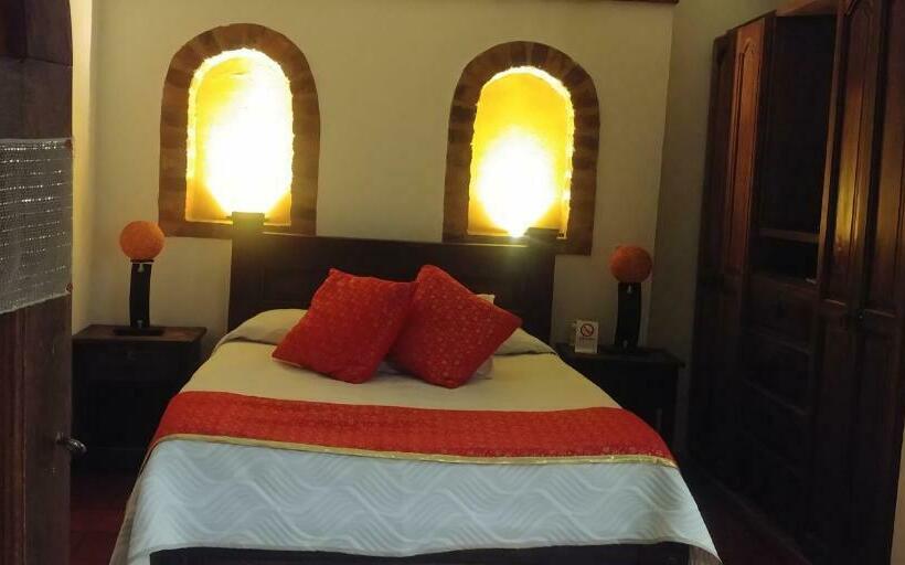 اتاق استاندارد با وان آب گرم, Hospederia Colonial De La Villa