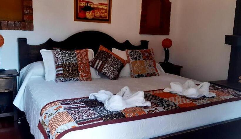 اتاق لوکس با تخت بزرگ, Hospederia Colonial De La Villa