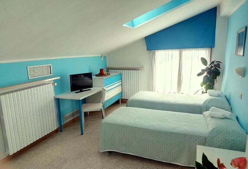 اتاق کلاسیک چهارنفره, Centro Vacanze Cavallino Opera Nascimbeni