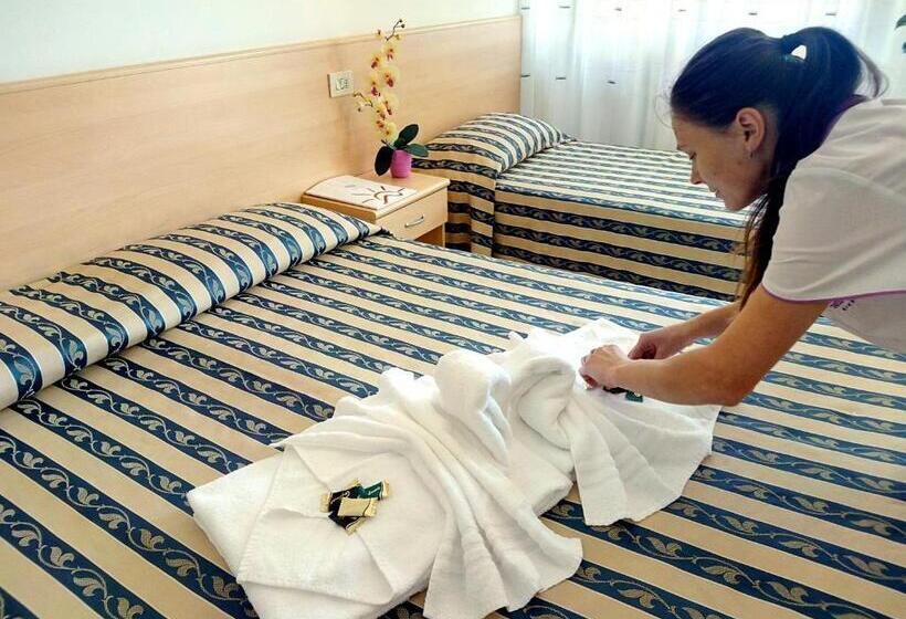 اتاق کلاسیک چهارنفره, Centro Vacanze Cavallino Opera Nascimbeni