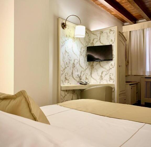 Chambre Standard Individuelle, Albergo Gardesana