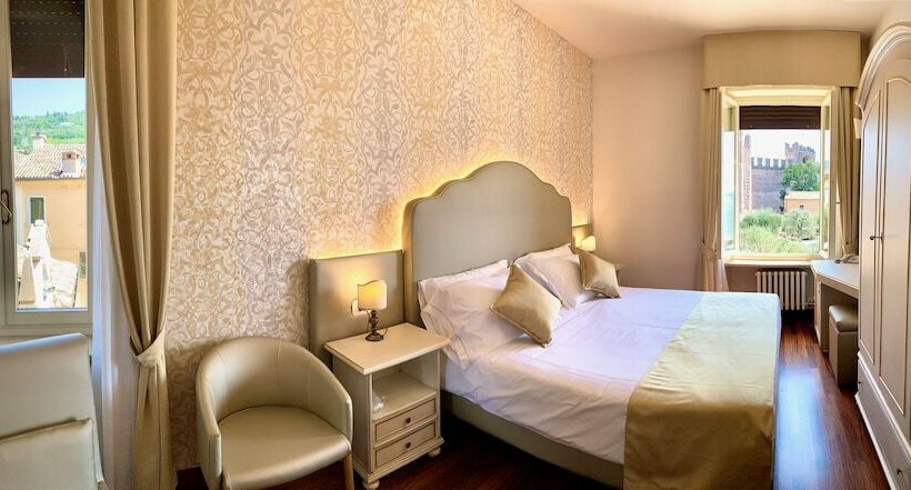 اتاق استاندارد با چشم‌انداز دریاچه, Albergo Gardesana