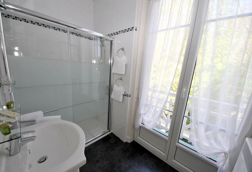 اتاق لوکس, Brit Hotel & Spa Le Roc Au Chien