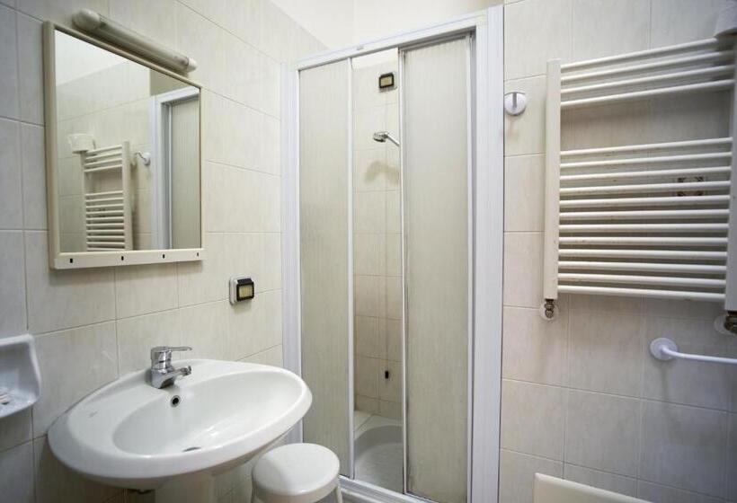اتاق استاندارد چهار تخته, Domus San Vincenzo