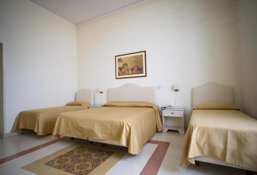 اتاق استاندارد چهار تخته, Domus San Vincenzo