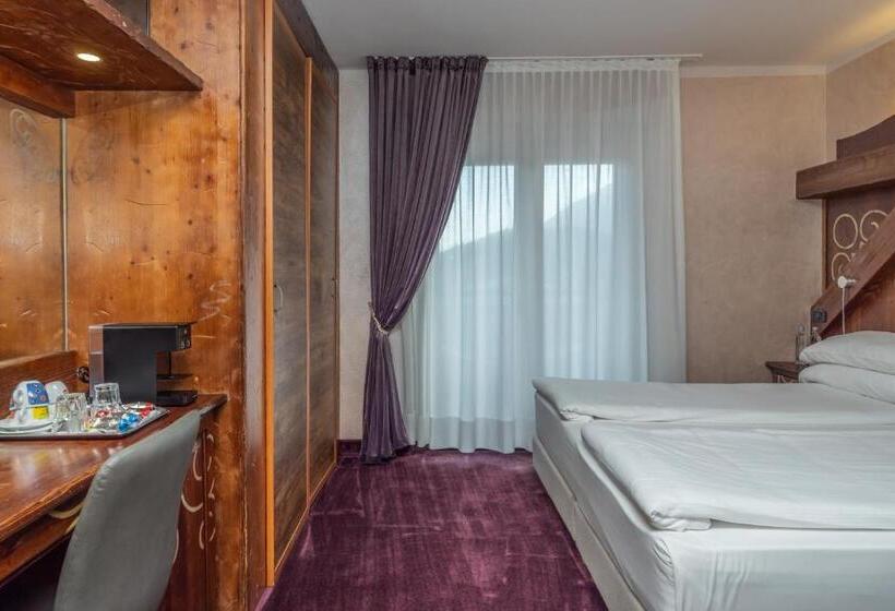 اتاق لوکس با بالکن, Garden Wellness Hotel S