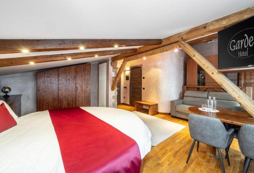 Deluxe Suite King Bed, Garden Wellness Hotel S