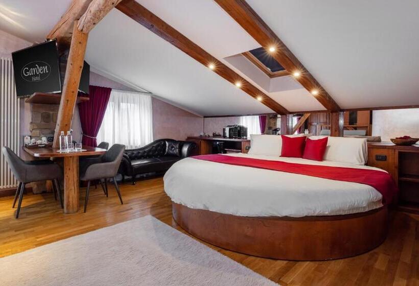 Deluxe Suite King Bed, Garden Wellness Hotel S