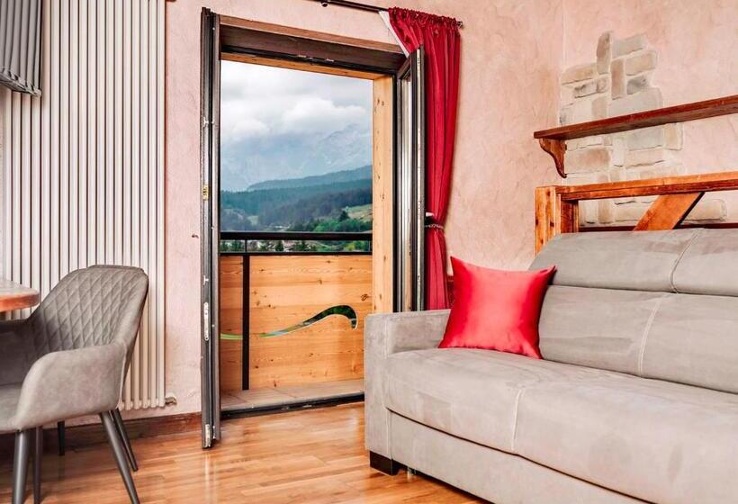 Deluxe Suite King Bed, Garden Wellness Hotel S