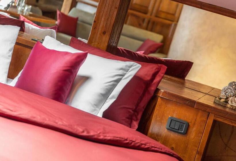 Deluxe Suite King Bed, Garden Wellness Hotel S
