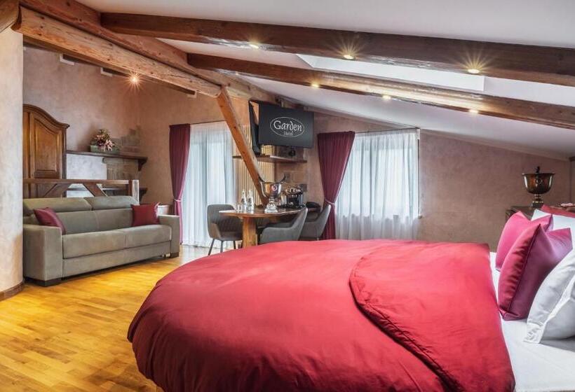 Deluxe Suite King Bed, Garden Wellness Hotel S