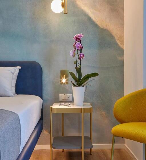 Suite with lake view, Riva Palace