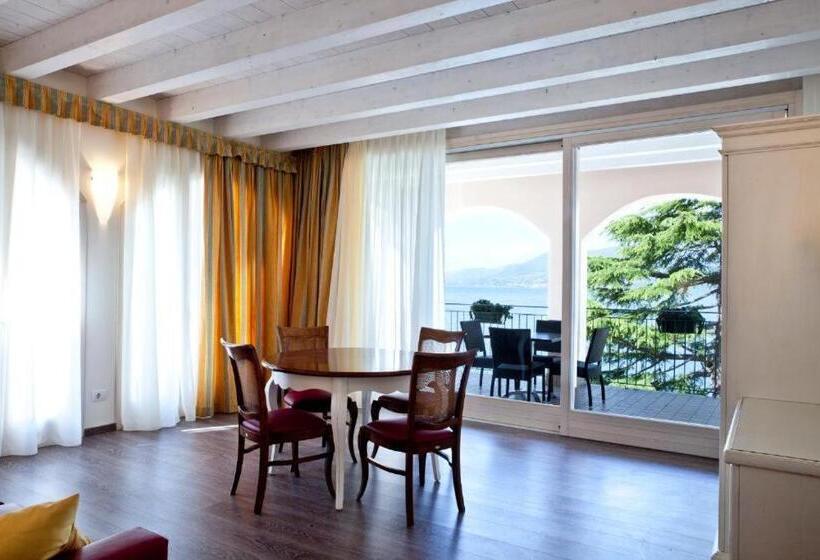 Suite with lake view, Pai