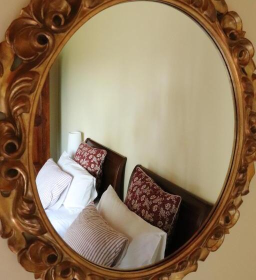 اتاق استاندارد سه نفره, Tenuta Aguglia