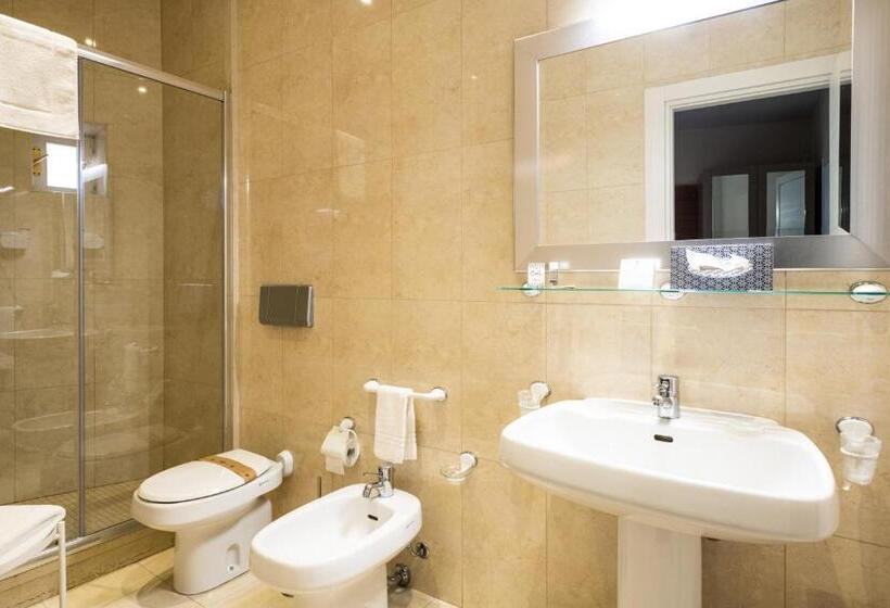 Economy Triple Room, San Nicola