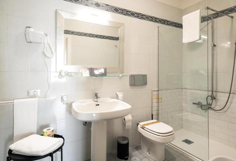 Economy Triple Room, San Nicola