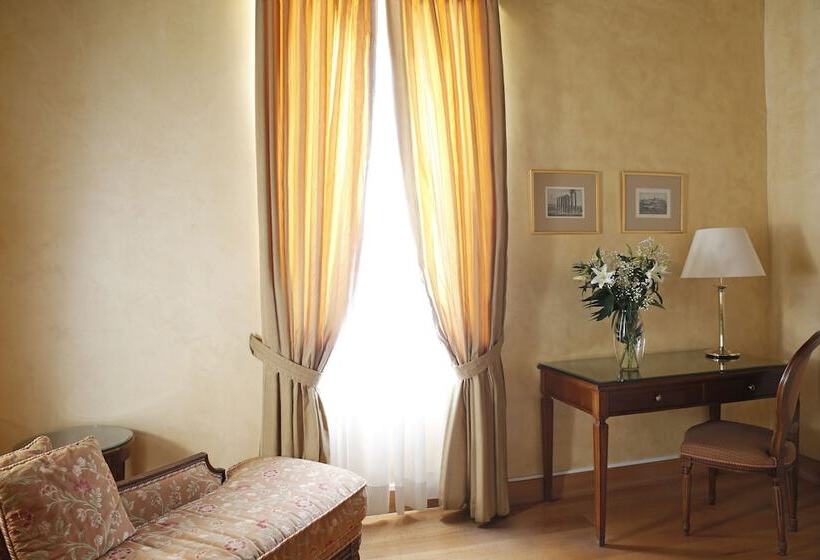 سوییت جونیور, Siora Vittoria Boutique