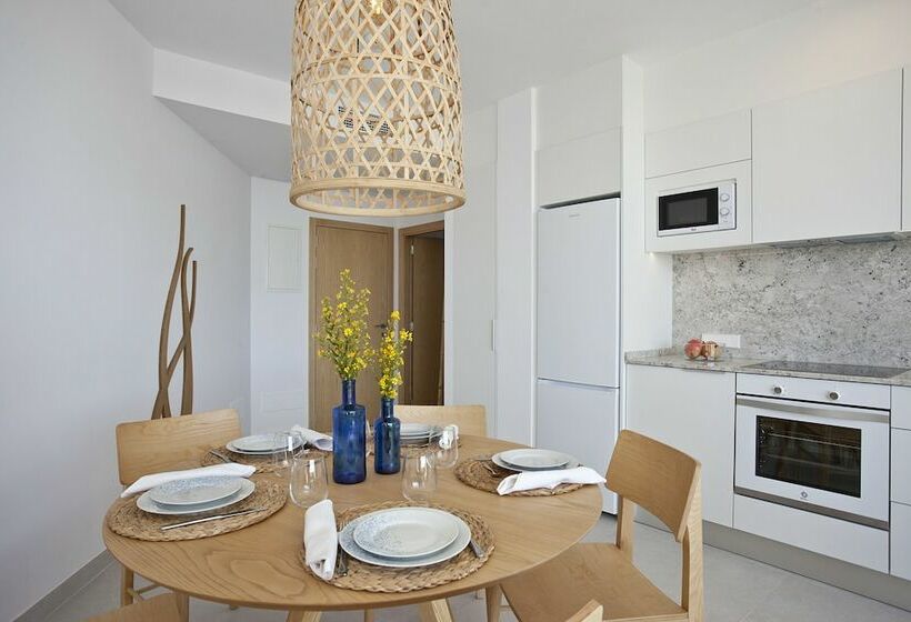 آپارتمان 2 خوابه با چشم‌انداز دریا, Apartaments Posidonia
